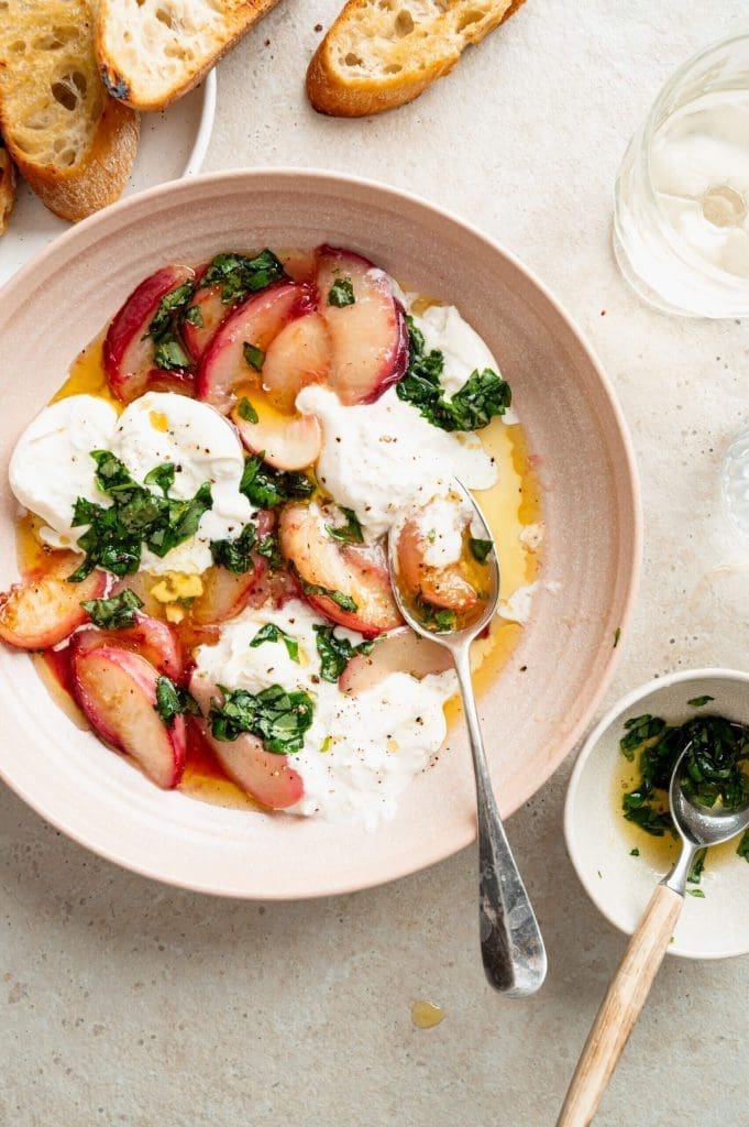 Perzik burrata salade